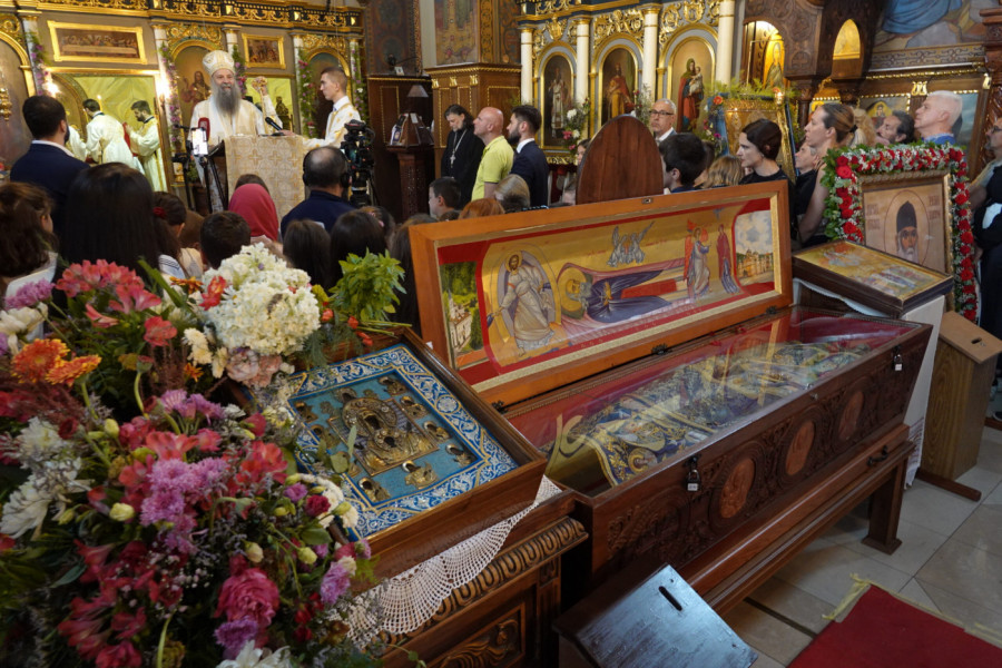 SVETKOVINA VAZNESENJA GOSPODNJEG: Patrijarh Porfirije služio je arhijerejsku liturgiju u Vaznesenjskoj crkvi, posle čega je započela proslava prestoničke slave