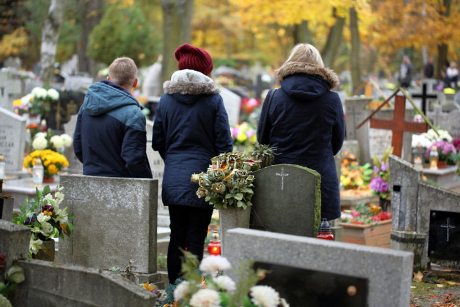 KAKO SE RAČUNA 40 DANA UPOKOJENIMA: Sveštenik otkriva greške koje često pravimo